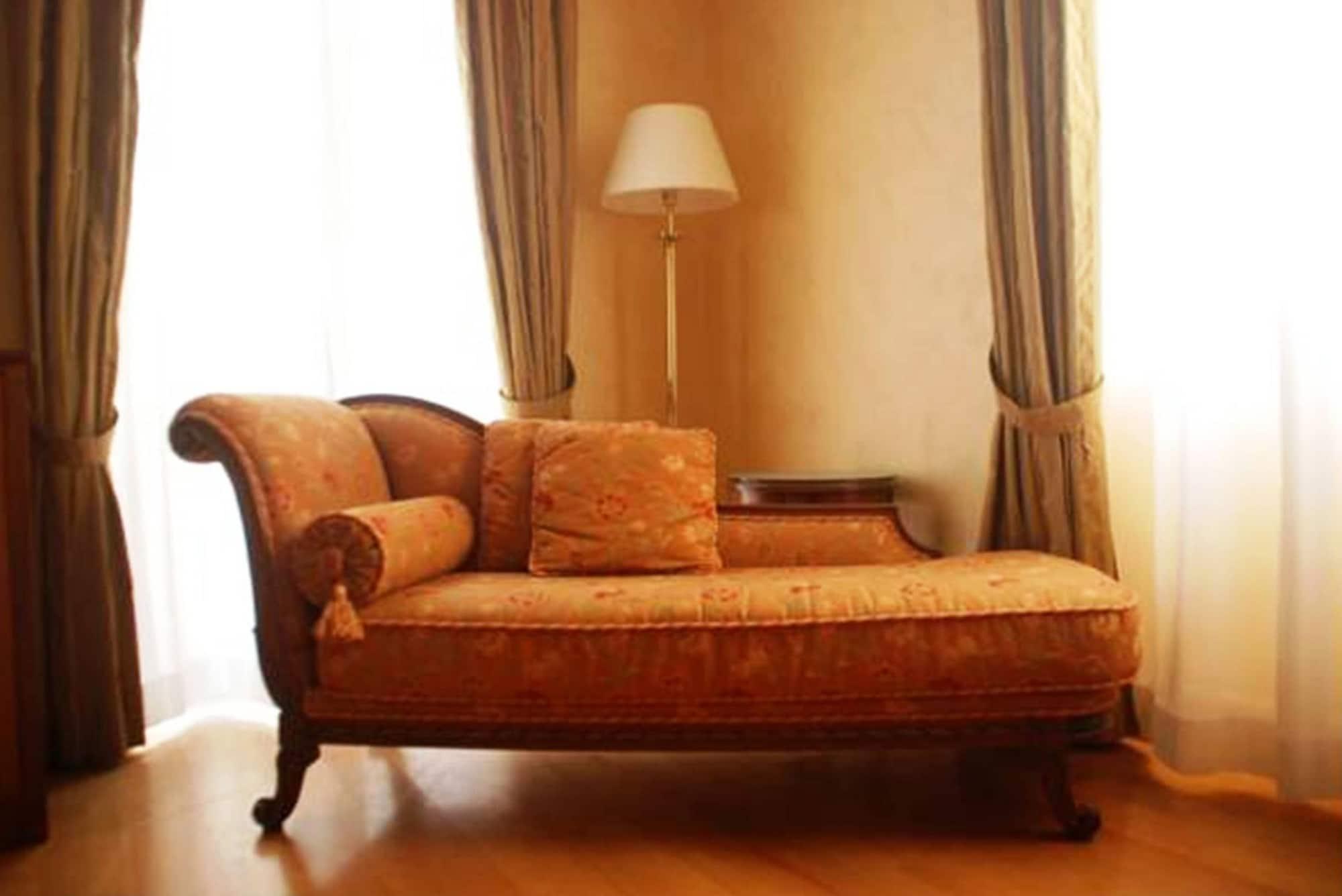 Siora Vittoria Boutique Corfu (city)